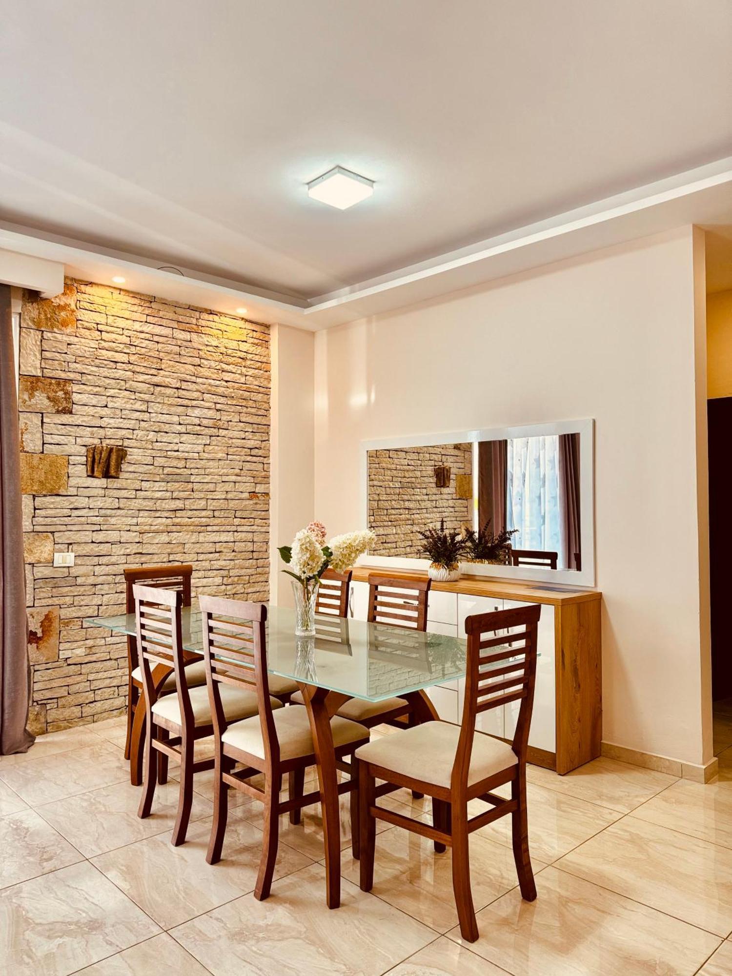 Villa Merkuri 히마레 외부 사진